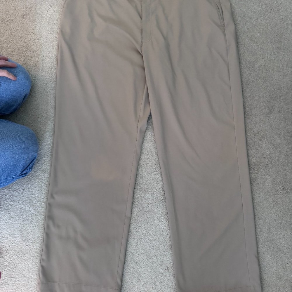 Men's Callaway Golf Pants  44x32 Khaki